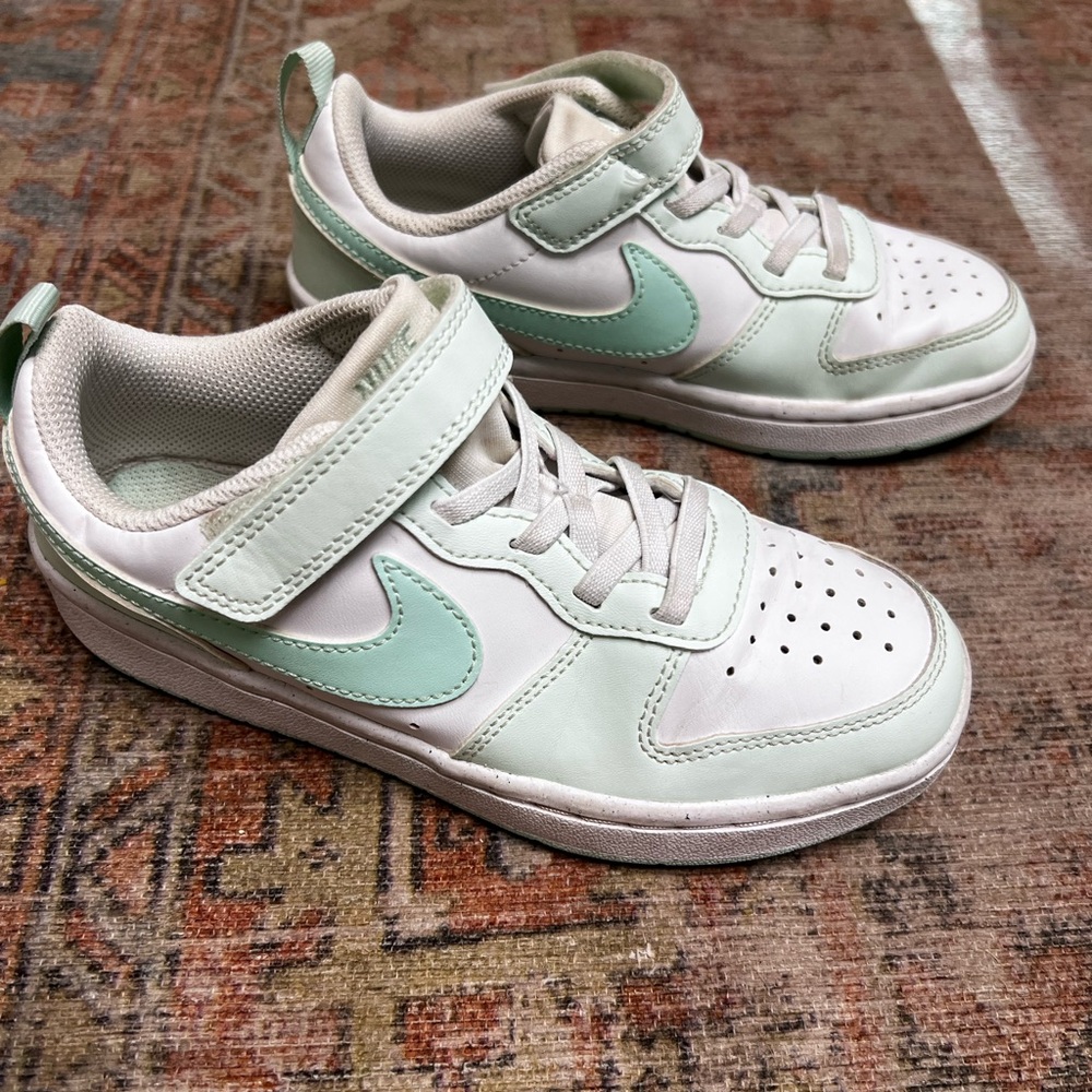 LITTLE KIDS' NIKE COURT BOROUGH LOW RECRAFT STRETCH LACE SHOES Size 1Y Teal